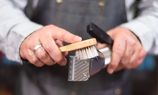 Clean Your Hair Clippers
