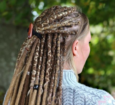Synthetic dreads