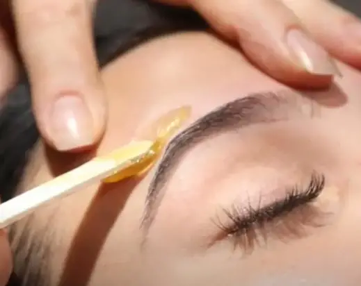 Eyebrow Threading Vs. Waxing